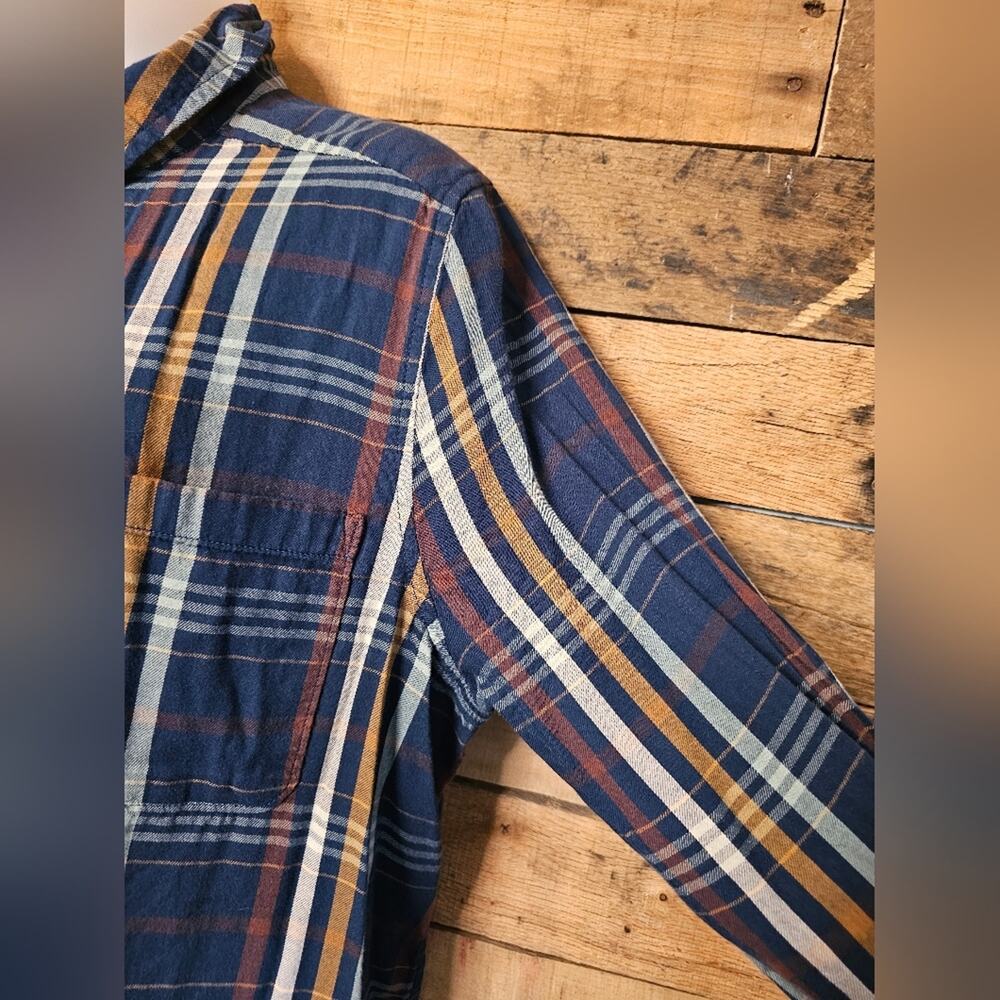SALE-SO women's dark plaid design button down shirt size Large - Picture 7 of 11